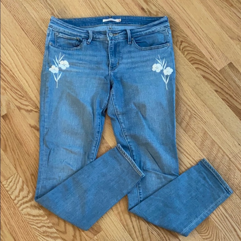 Levi’s “711 Skinny”